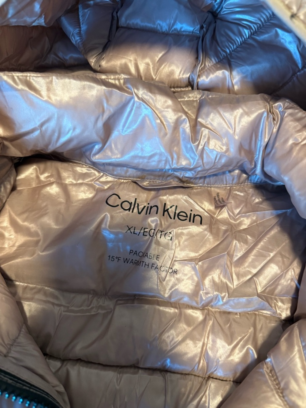 Calvin Klein Lightweight Hooded Puffer Jacket in Rose Gold 💞 SIZE XL - Picture 3 of 5